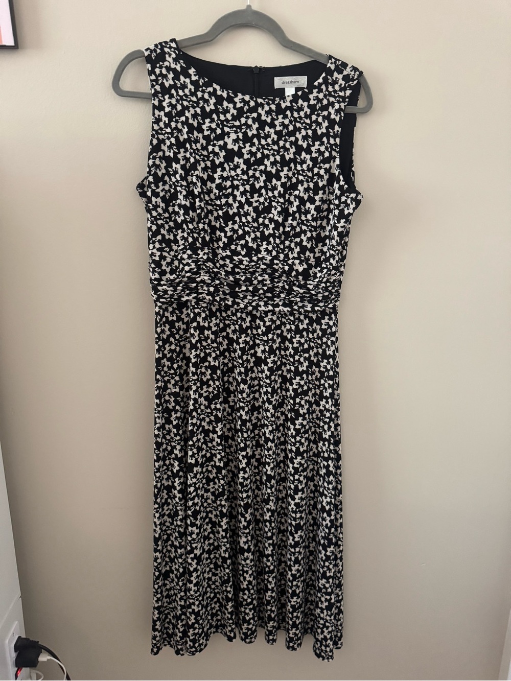 Dress Barn Women’s Black & White Sleeveless Printed Midi Dress
